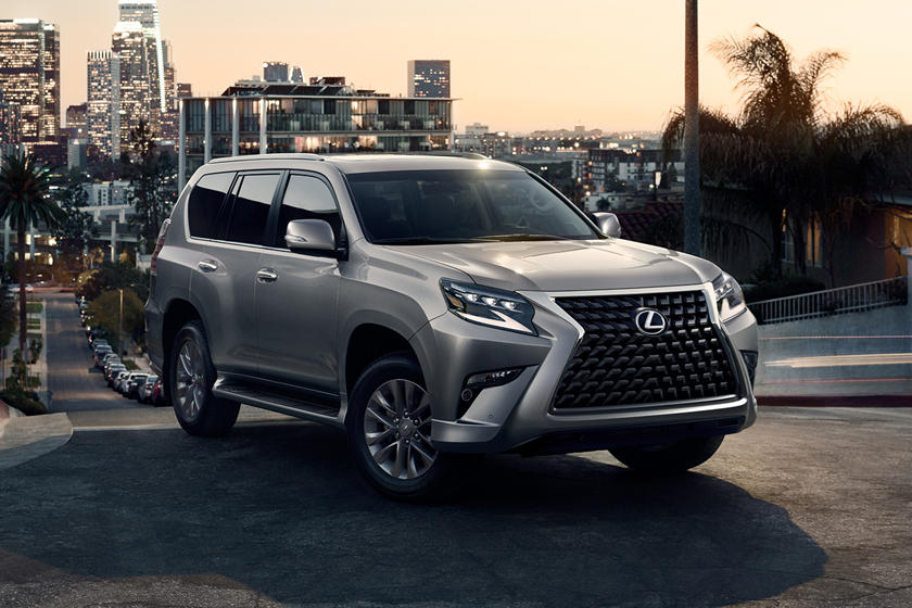 2023-lexus-gx-front-angle-view-carbuzz-598939
