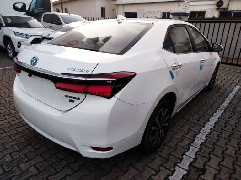 Corolla_Hybrid