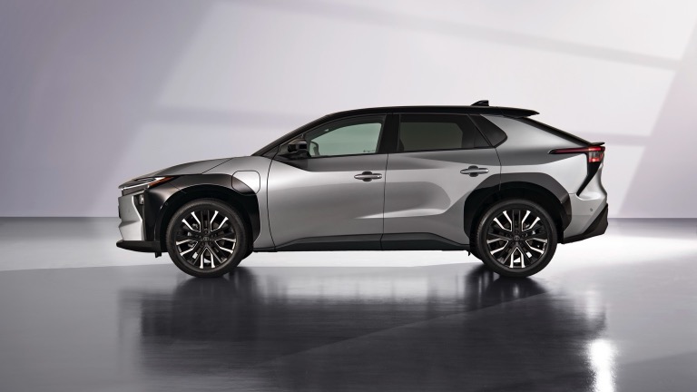 Toyota_bZ4X_2025-05